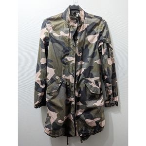 H&M Camouflage Lightweight Long Parka Size 2